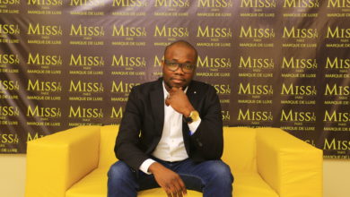 Photo de Missinn AKLO, fondateur de la marque des produits cosmétiques de luxe « MISS IN PARIS »